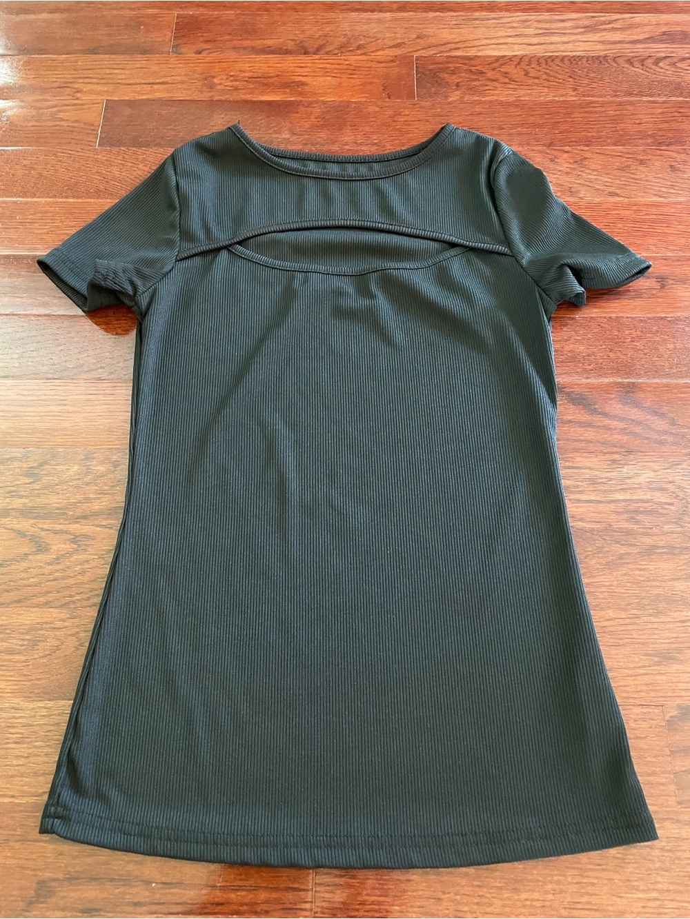 Women’s Shein Black Short Sleeve Top with cut out detail at front (size Small)